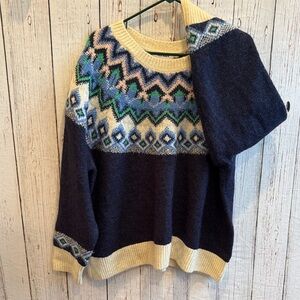 Old Navy Navy and Cream Geometric Sweater